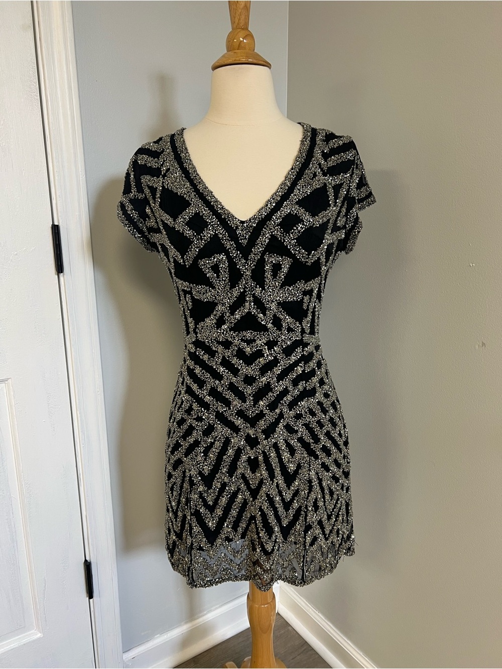 Parker Black Serena Hand Beaded Silk Mini Dress Size S Art Deco Cocktail Party